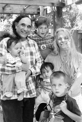 Allen Ann with Kids s#0026